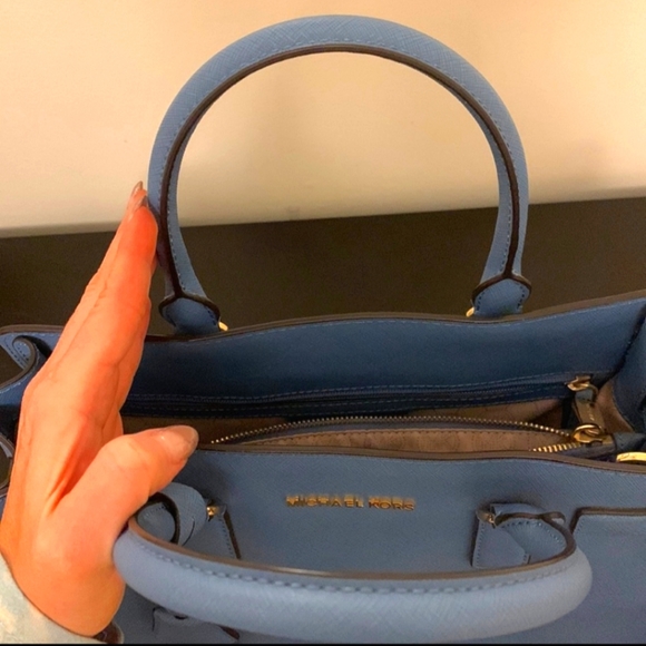 Michael Kors Handbag - Picture 7 of 16